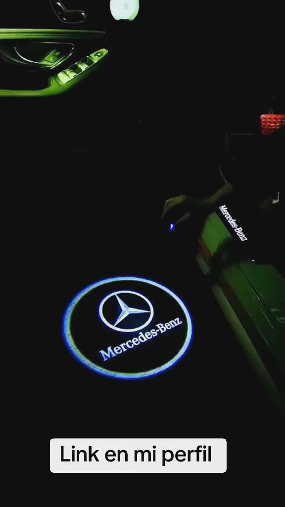 Alfombra 5D🎁leds Gratis en cada compra 🎁luego de realizar su compra le contactamos para saber modelo de auto y año ♦️📝