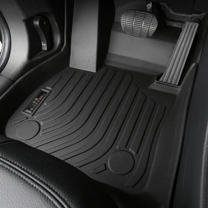 Termoformados 5D a medida de cada auto material pvc (agregar al carrito y colocar modelo de auto y año)alfombra