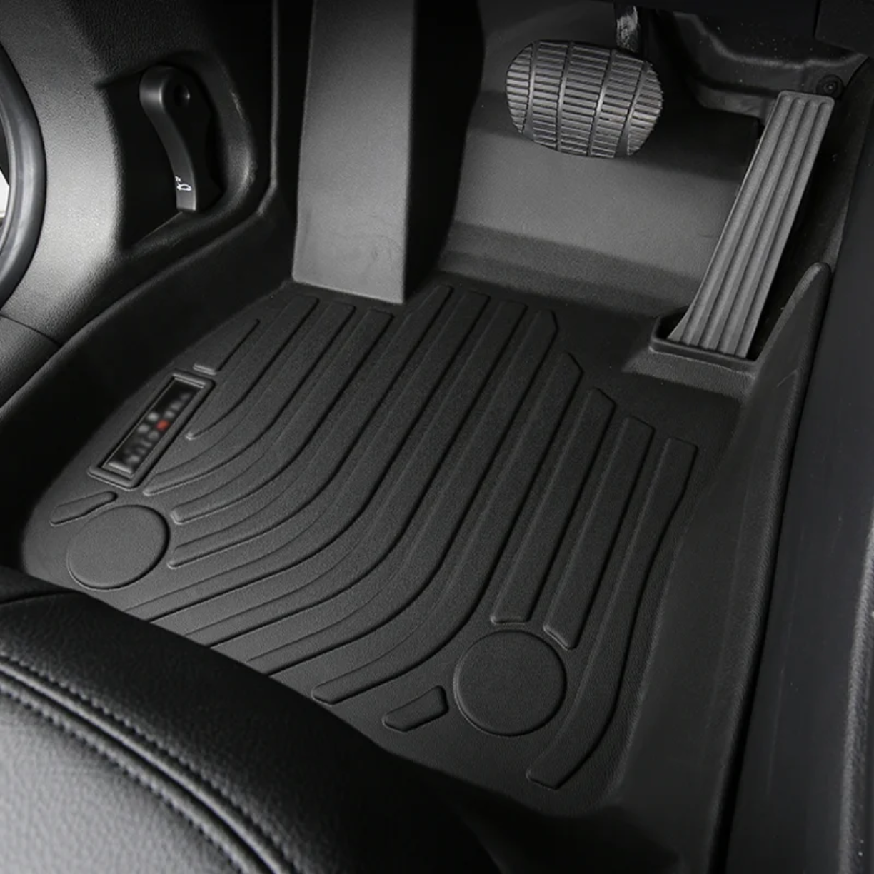 Termoformados 5D a medida de cada auto material pvc (agregar al carrito y colocar modelo de auto y año)alfombra